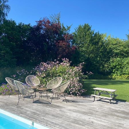 Les Glycines Bed & Breakfast Croix Exterior photo