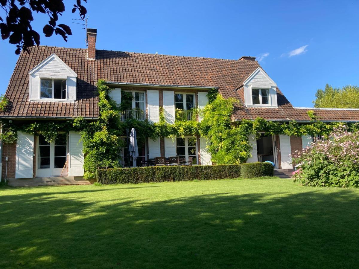 Les Glycines Bed & Breakfast Croix Exterior photo